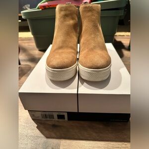 DOLCE VITA NWT WYLEE SLIP ON SNEAKERS SUEDE 7.5